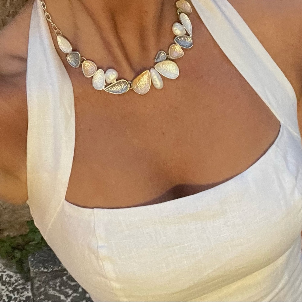 Mother of Pearl Choker Necklace